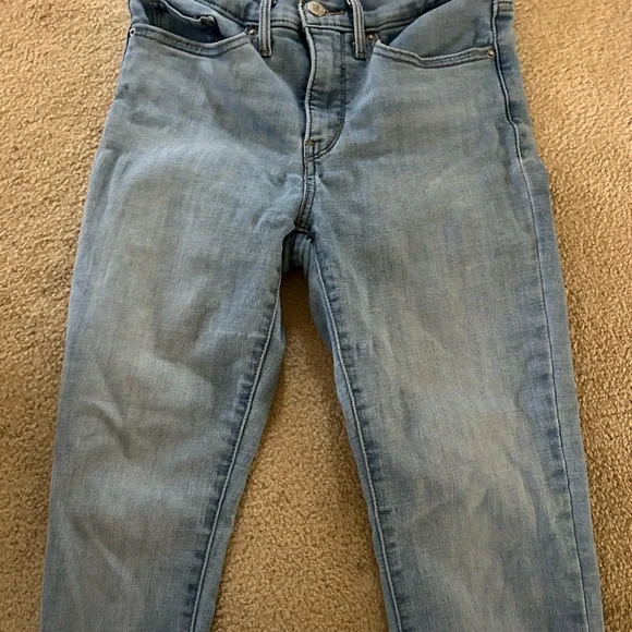 Levi’s 312 Shaping Slim Jeans - Picture 3 of 7